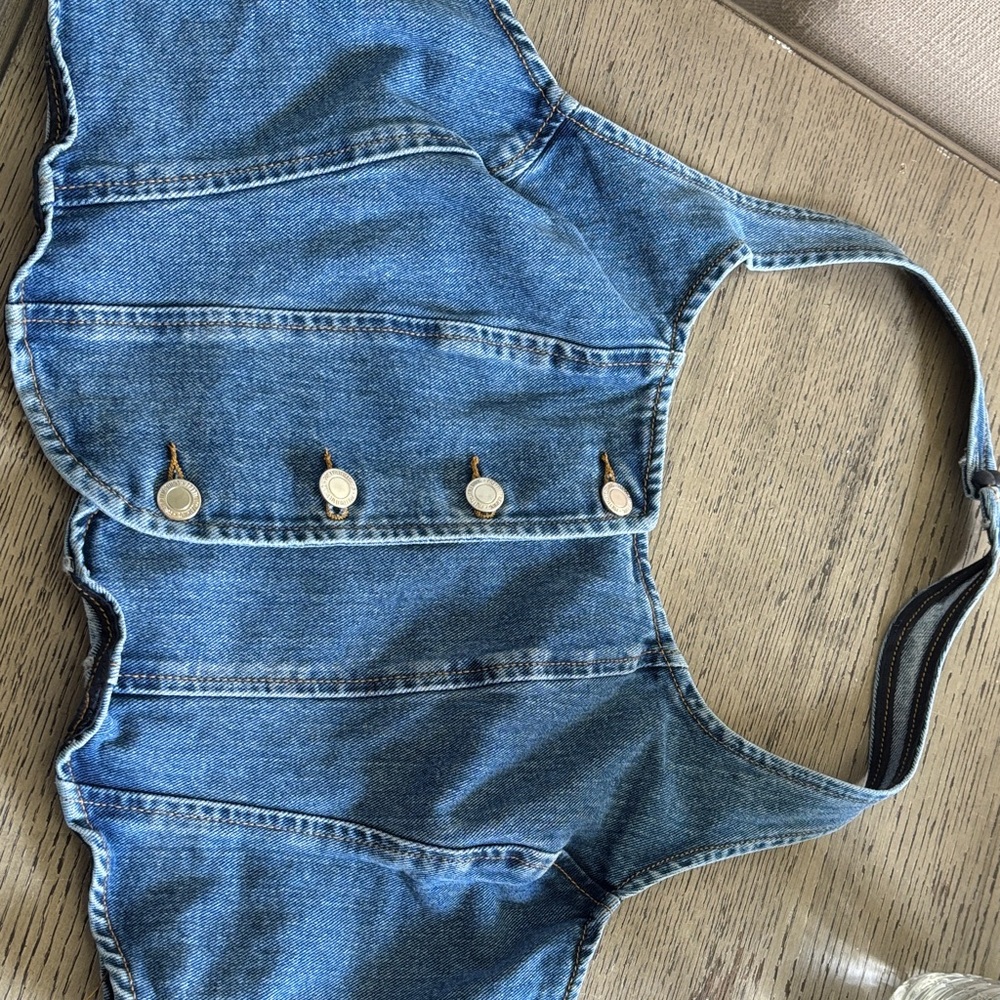 PrettyLittleThing Blue Denim Button Front Crop Top
